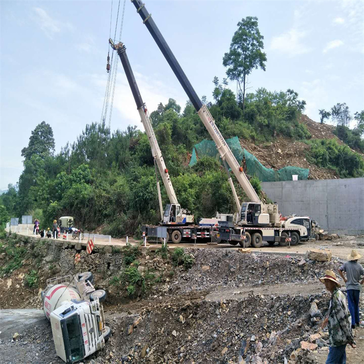 南吕镇汽车掉沟里叫吊车救援要多少钱